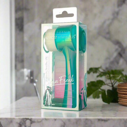 Almost Famous "Clean Freak" 2in1 Exfoliator Brush - Dealslust